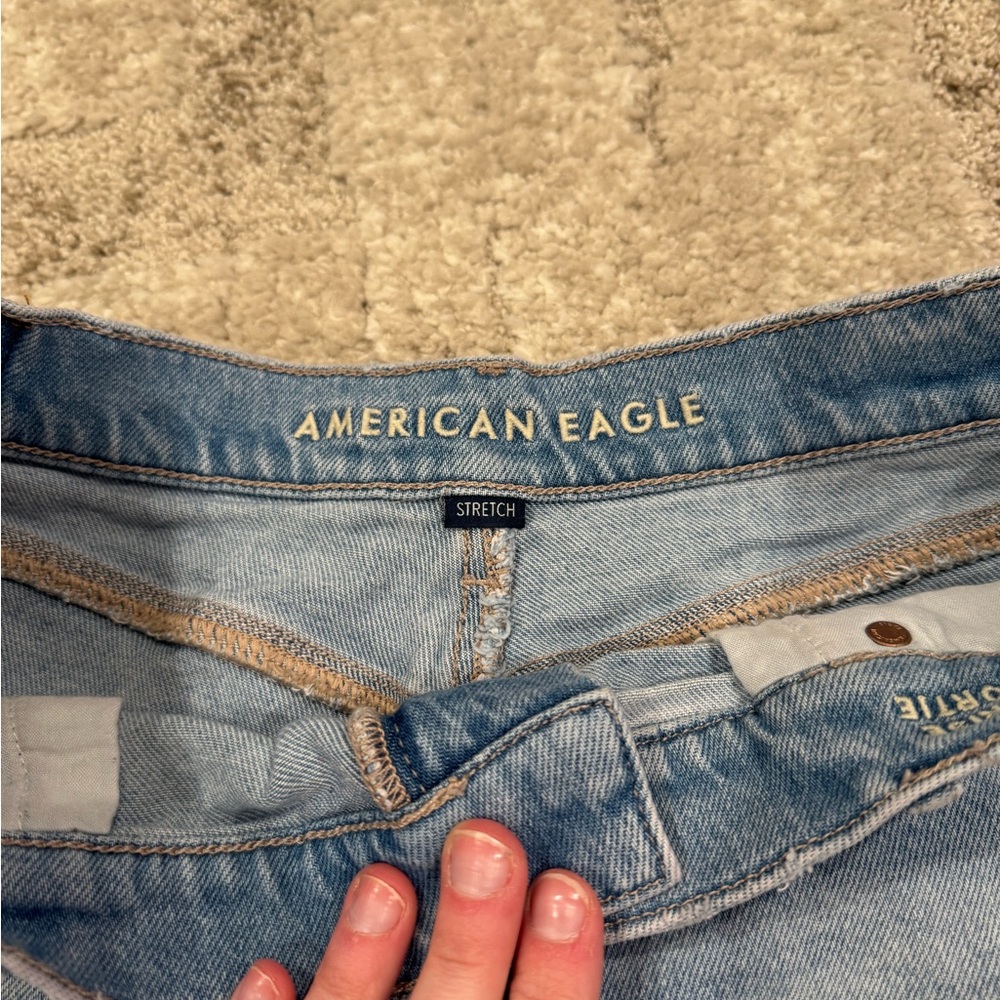 American Eagle Low Rise Shorts - Picture 2 of 5